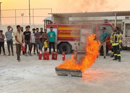 برگزاری کارگاه آموزشی اطفاء حریق در شهر رمکان